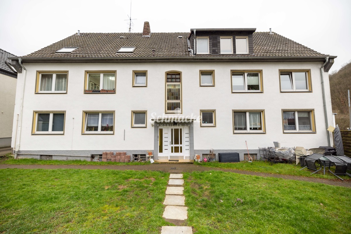 Gepflegtes MFH mit 6 Wohneinheiten, Stellplätzen und Gemeinschaftsgarten in Hagen-Haspe Nähe Hestert, 58135 Hagen, Mehrfamilienhaus