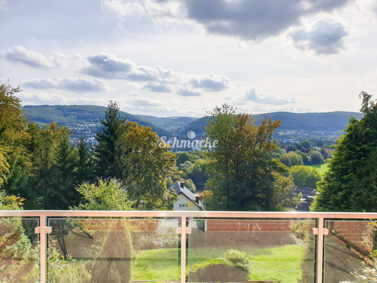 Für die Familie mit traumhaftem Fernblick in Hagen-Geweke, 58135 Hagen, Mehrfamilienhaus