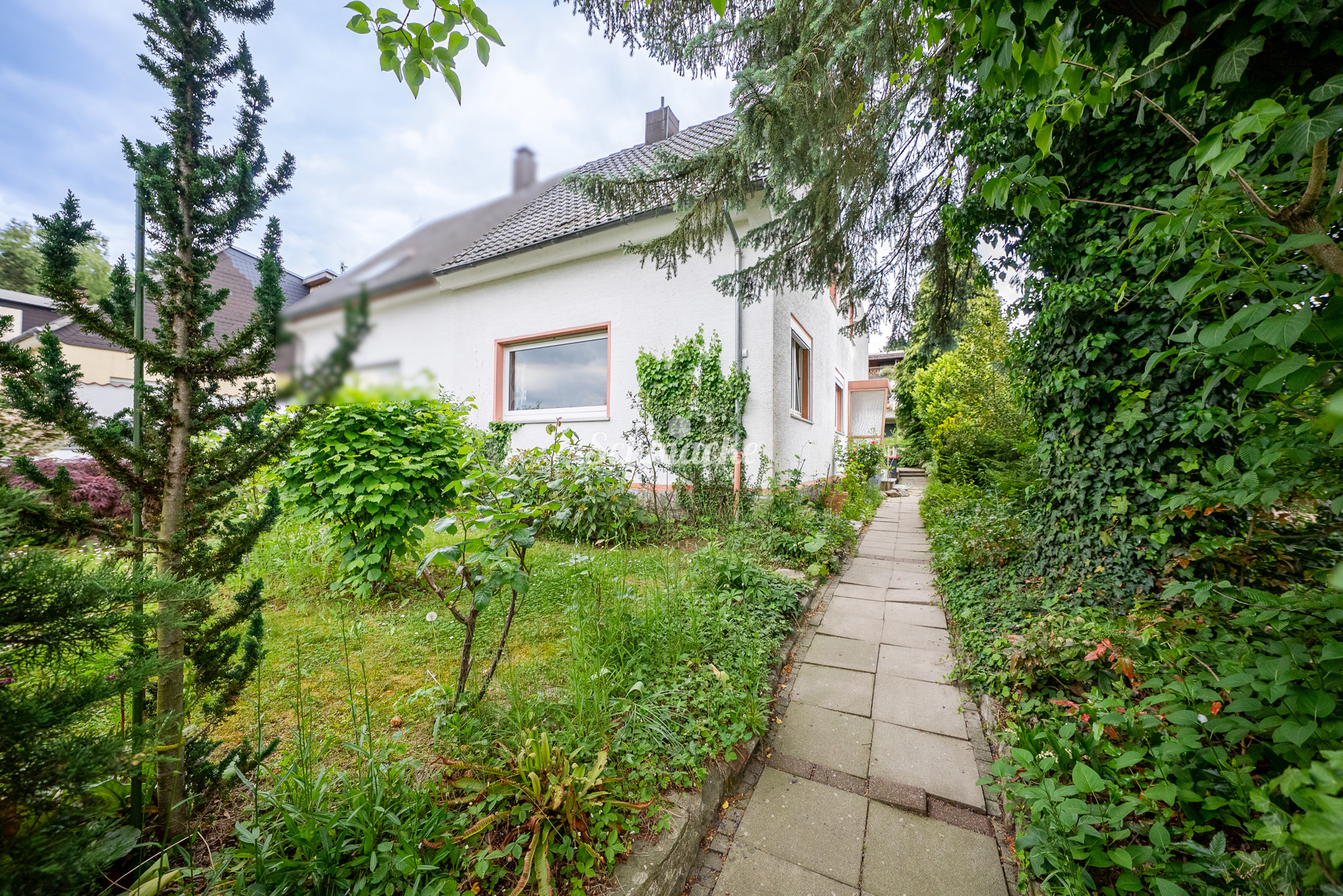 Schöne Doppelhaushälfte mit Terrasse, Balkon und Garten in ruhiger Lage, 58093 Hagen, Doppelhaushälfte