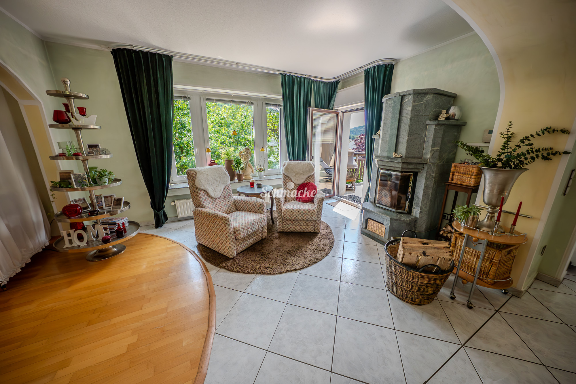 Mehrgenerationenhaus mit 3 Wohneinheiten, einer Büroeinheit und zwei großen Garagen für mehrere PKW, 58642 Iserlohn, Haus