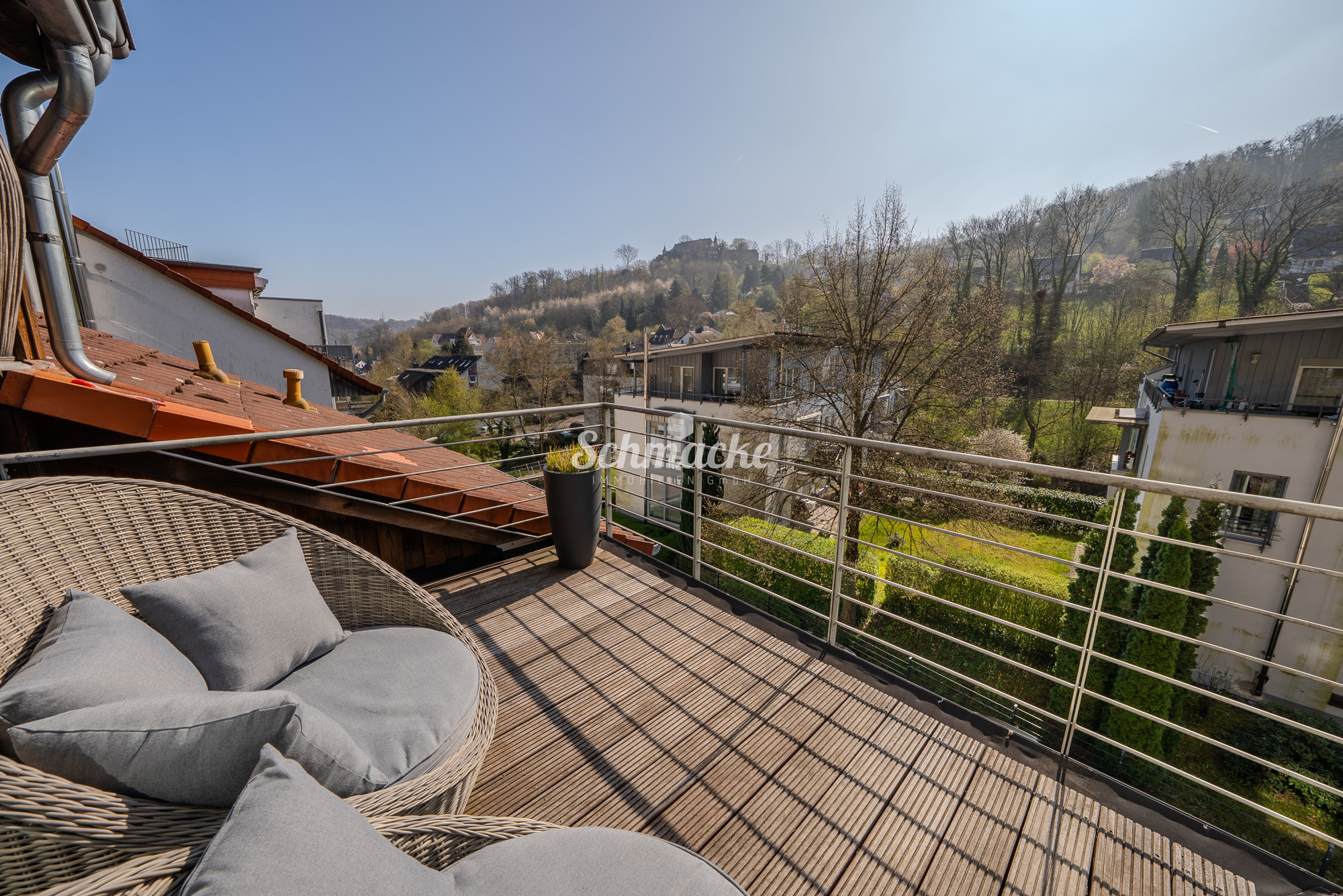 Architektonisch ausgefallenes Einfamilienhaus mit mehreren Sonnenterrassen und traumhaftem Ausblick, 58119 Hagen / Hohenlimburg, Einfamilienhaus