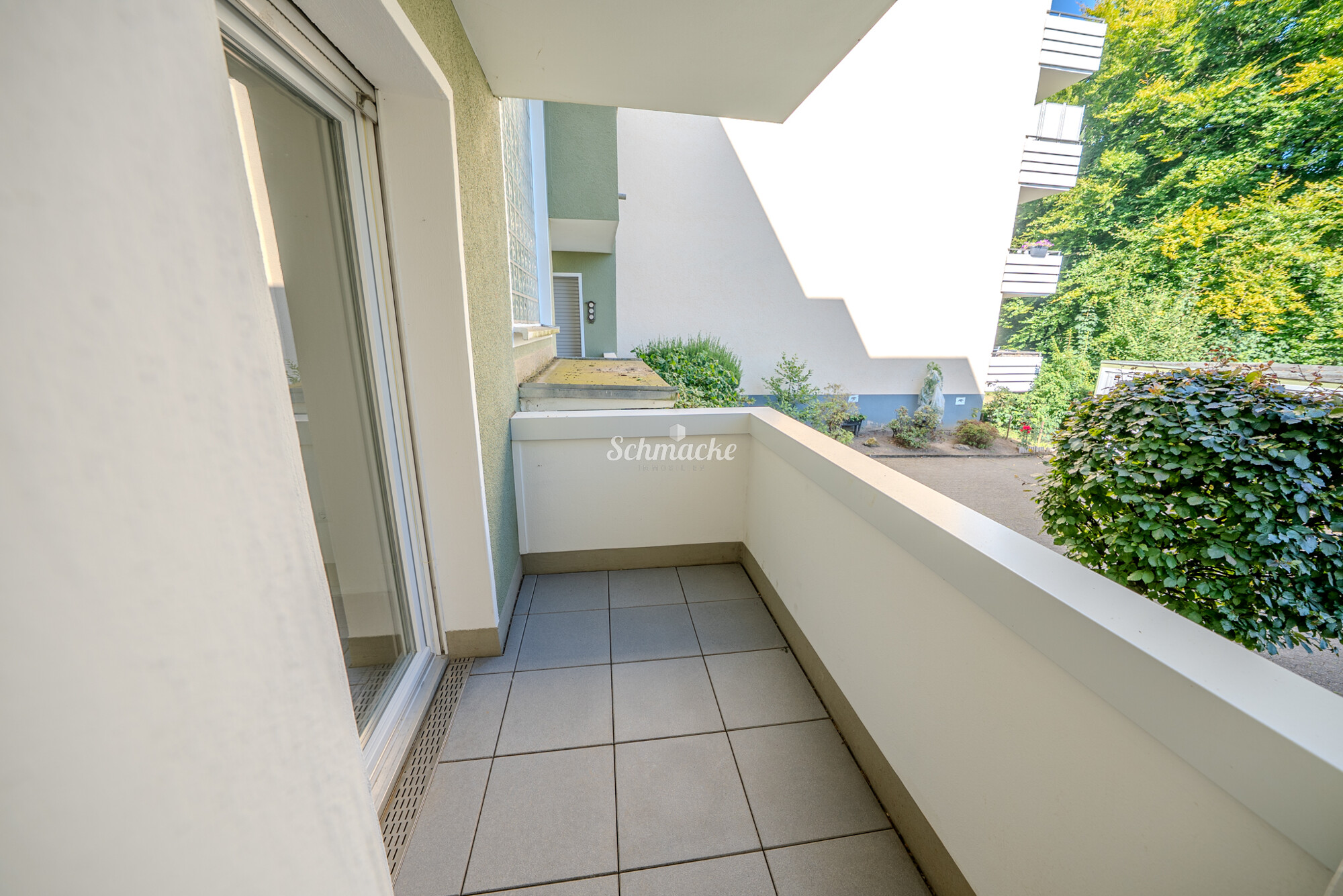 Teilsanierte, ruhige Wohnung mit Balkon und Garage in angenehmer Wohnlage von Hagen-Boloh, 58093 Hagen, Souterrainwohnung